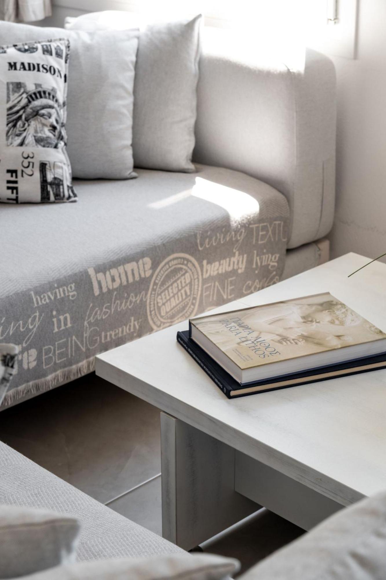 Azzurro Bianco Suites Páros 외부 사진